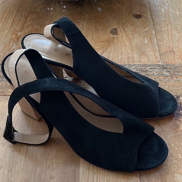 M. Gemi Italian Black Suede Peep Toe Ankle Strap Wooden Block Heel 11 42 - Picture 1 of 16